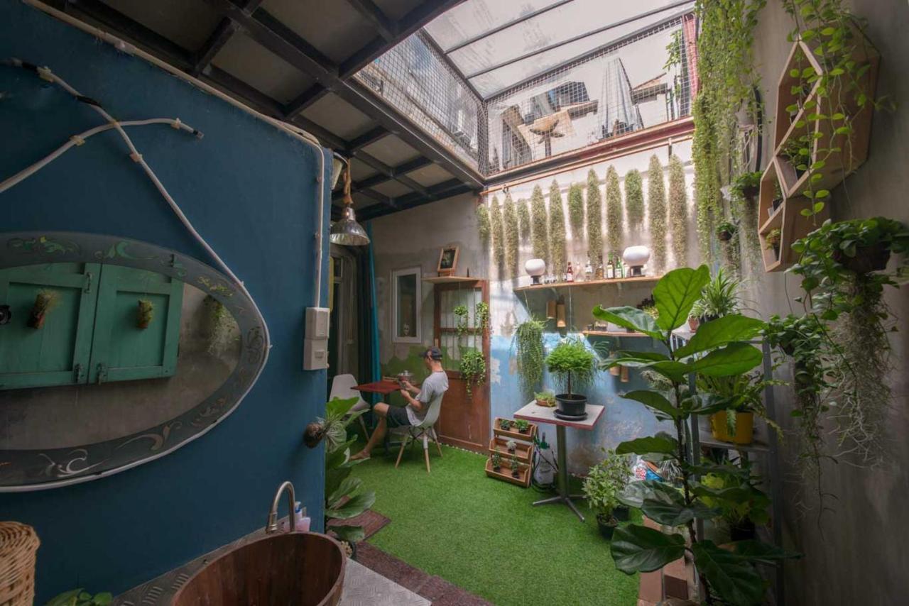 Teegether Hostel Bangkok Exterior photo