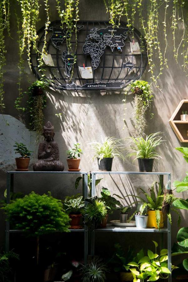 Teegether Hostel Bangkok Exterior photo